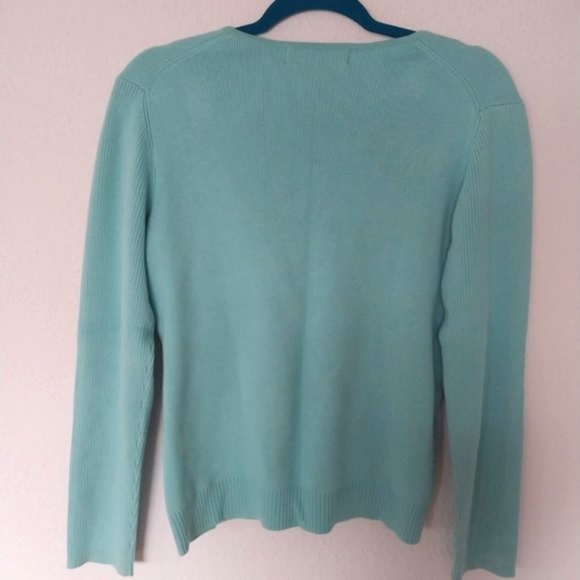 Geoffrey Beene Sport Stretch V-neck Sweater with Ribbed Detail - Picture 2 of 6